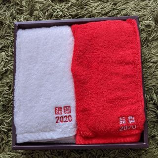 ユニクロ(UNIQLO)のユニクロ　2020 限定　タオル2枚セット(タオル/バス用品)