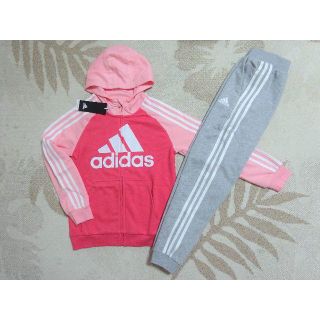 アディダス(adidas)の新品♪140♪adidasアディダスガールズ♪快適素材!!フード付スウェット上下(その他)