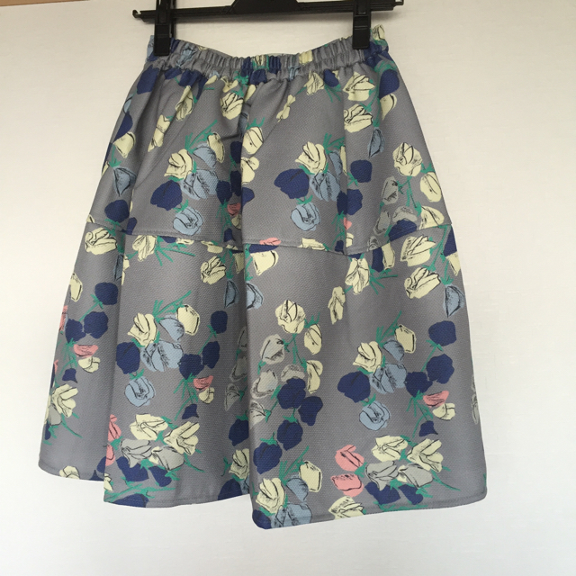 dazzlin(ダズリン)の新品ダズリンスカート カットソー レディースのスカート(ひざ丈スカート)の商品写真