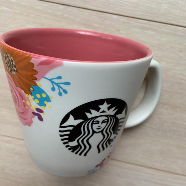 Starbucks Coffee(スターバックスコーヒー)のスターバックス限定☆マグカップ インテリア/住まい/日用品のキッチン/食器(グラス/カップ)の商品写真