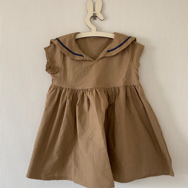 セーラーワンピース 90cm カーキ キッズ/ベビー/マタニティのキッズ服女の子用(90cm~)(ワンピース)の商品写真