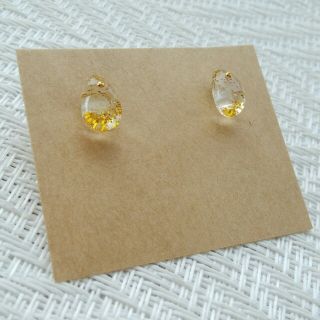 シーグラス(ガラス)のピアス✧*。クリアー×ゴールド(ピアス)