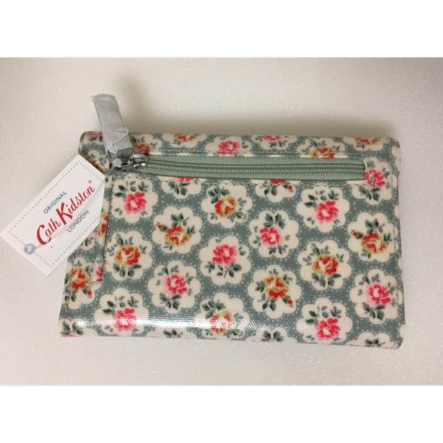 Cath Kidston(キャスキッドソン)のキャスキッドソン  財布　花柄　グリーン　ミニウォレット　パスケース レディースのファッション小物(財布)の商品写真