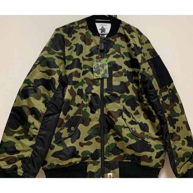 A BATHING APE(アベイシングエイプ)のA BATHING APE（アベイシングエイプ) ボンバージャケット BAPE メンズのジャケット/アウター(ミリタリージャケット)の商品写真