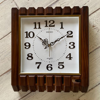 セイコー(SEIKO)のSEIKO 古い壁掛け時計　QB507B ジャンク　オブジェ　部品取り(掛時計/柱時計)