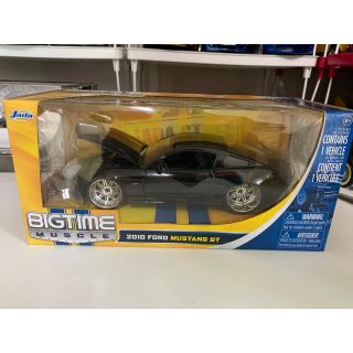 Ford Mustang GT フォードマスタング　Jada 1/24(ミニカー)