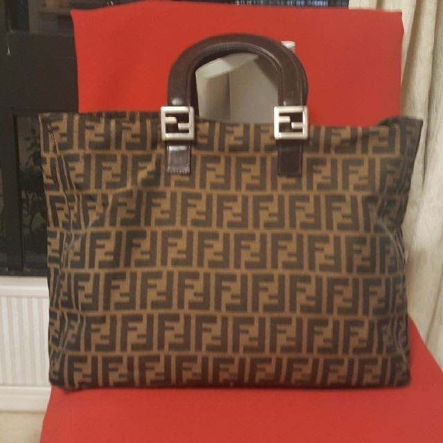 FENDI フェンディ ズッカ柄 ハンドバッグ 正規品 - ハンドバッグ