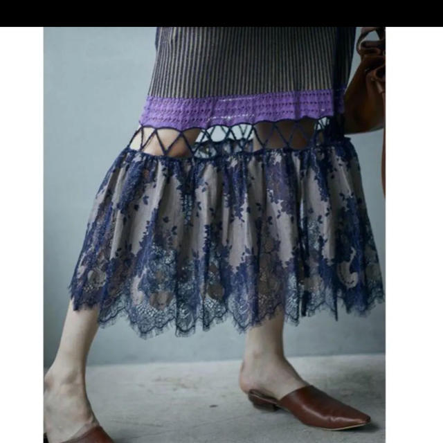 Ameri VINTAGE(アメリヴィンテージ)のSCALLOP LACE KNIT SKIRT レディースのスカート(ロングスカート)の商品写真