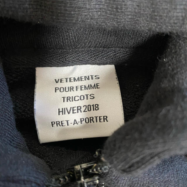 VETEMENTS 再構築タイタニックフーディー 購入金額約128000円