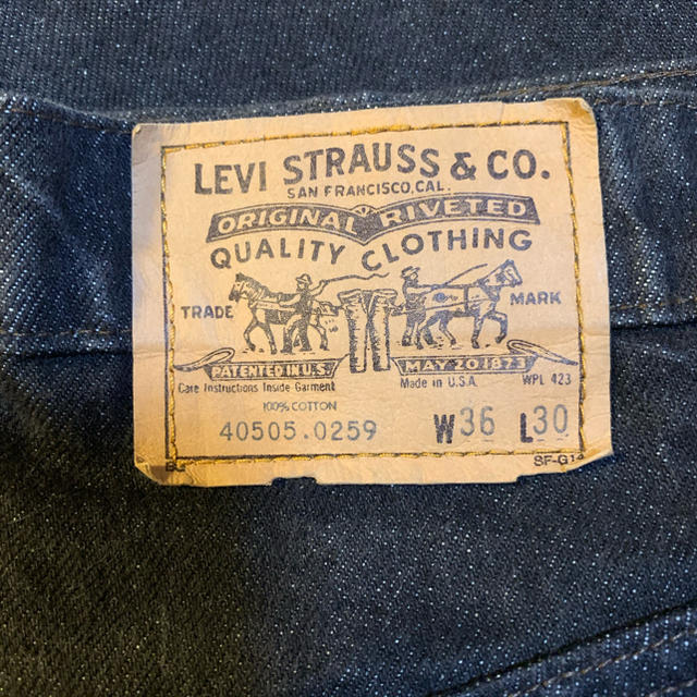 Levi's(リーバイス)のLevi's 505 ブラックデニム オレンジタブ メンズのパンツ(デニム/ジーンズ)の商品写真
