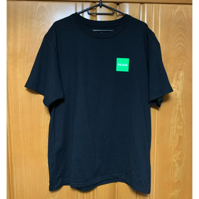 F.C.R.B.(エフシーアールビー)のF.C.R.B. SQUARE F.C.R.B. TEE メンズのトップス(Tシャツ/カットソー(半袖/袖なし))の商品写真