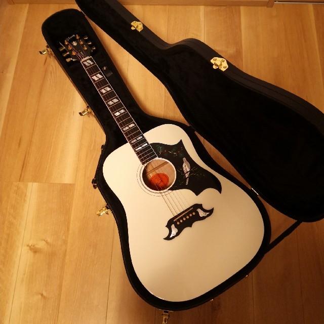 Gibson(ギブソン)の最新！Gibson DOVE CUSTOM ALPINE WHITE 2018 楽器のギター(アコースティックギター)の商品写真