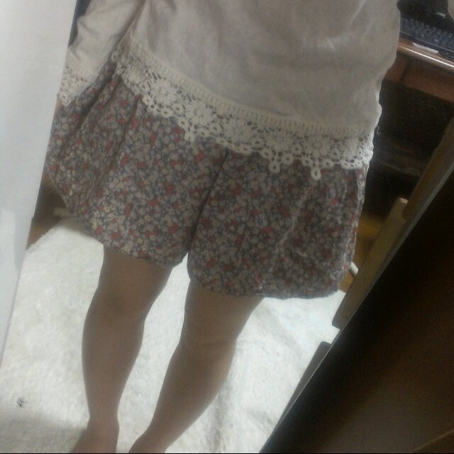 LOWRYS FARM(ローリーズファーム)の花柄パンツスカート レディースのスカート(ミニスカート)の商品写真