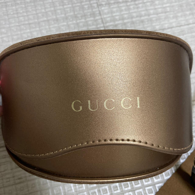 Gucci(グッチ)のGucci レディースサングラス レディースのファッション小物(サングラス/メガネ)の商品写真