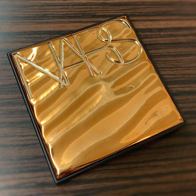 NARS(ナーズ)のNARS パラダイスファウンド ブロンズパウダー コスメ/美容のベースメイク/化粧品(チーク)の商品写真