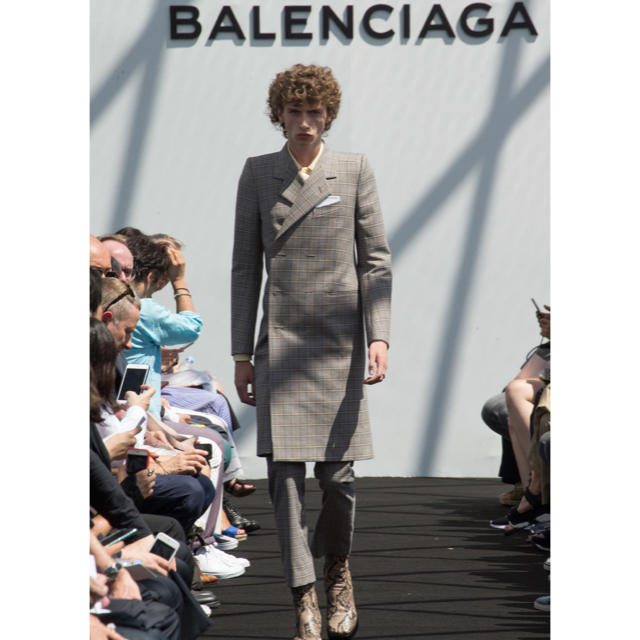 Balenciaga シュランクジャケット 購入金額約34万円 青山店購入