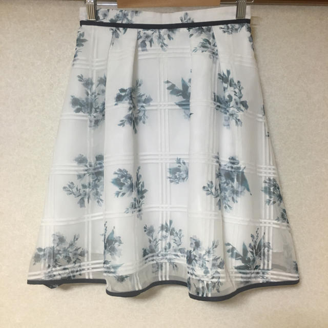 Apuweiser-riche(アプワイザーリッシェ)のアプワイザーリッシェ＊フラワースカート レディースのスカート(ミニスカート)の商品写真