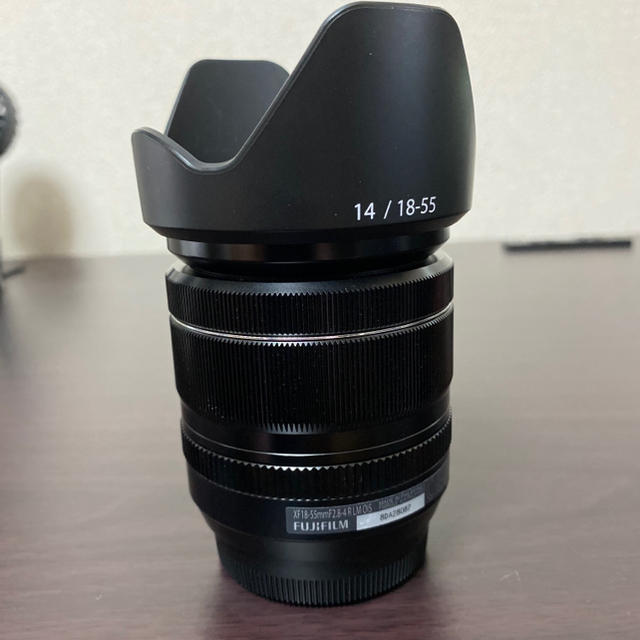 富士フイルム(フジフイルム)のFUJIFILM XF 18-55mm F2.8-4 R LM OIS 美品 スマホ/家電/カメラのカメラ(レンズ(ズーム))の商品写真