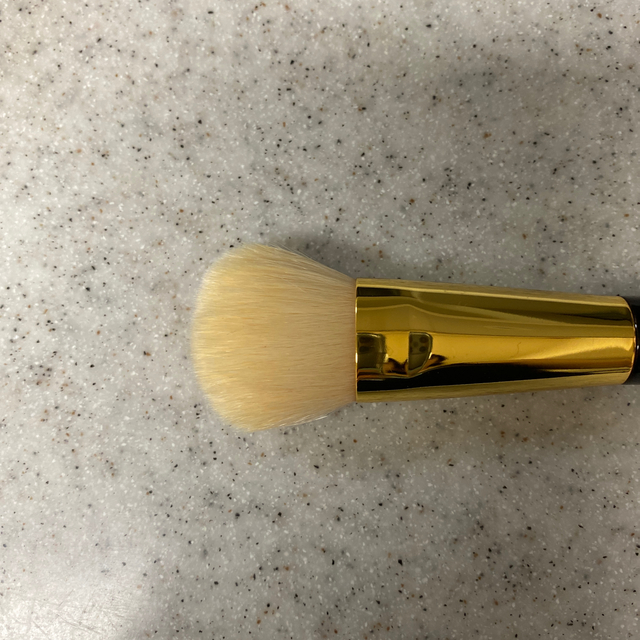 TOM FORD(トムフォード)のTOMFORDBEAUTY クリームファンデーションブラシ 02 コスメ/美容のメイク道具/ケアグッズ(チーク/フェイスブラシ)の商品写真