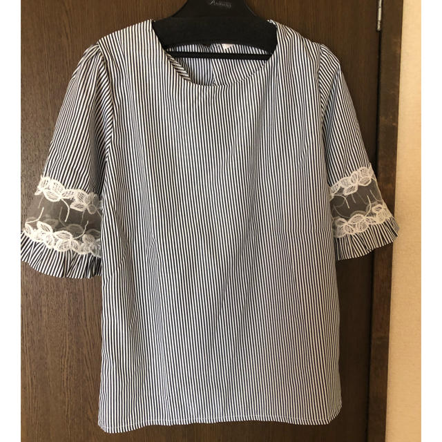 ブラウス M 【即購入OK】 レディースのトップス(シャツ/ブラウス(半袖/袖なし))の商品写真