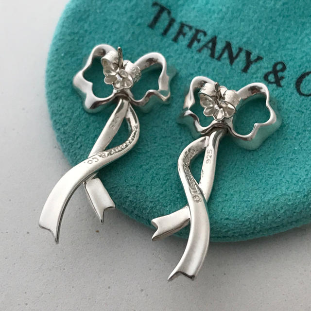 Tiffany & Co.(ティファニー)のTiffany ロングリボンピアス　希少 レディースのアクセサリー(ピアス)の商品写真