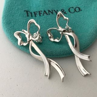 ティファニー(Tiffany & Co.)のTiffany ロングリボンピアス　希少(ピアス)