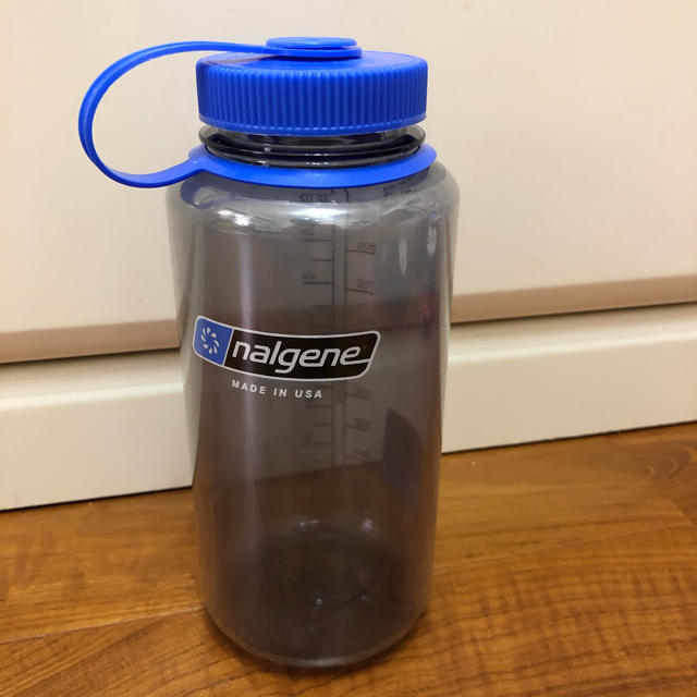 Nalgene(ナルゲン)のnalgene ナルゲン ボトル 1リットル スポーツ/アウトドアのアウトドア(登山用品)の商品写真