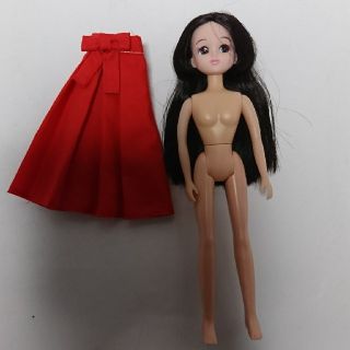 タカラトミー(Takara Tomy)のリカちゃん人形 巫女さん 髪に難あり 袴のみ(ぬいぐるみ/人形)