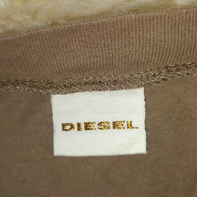 DIESEL(ディーゼル)のDIESEL　Ｔシャツ　Vネック　 レディースのトップス(Tシャツ(半袖/袖なし))の商品写真