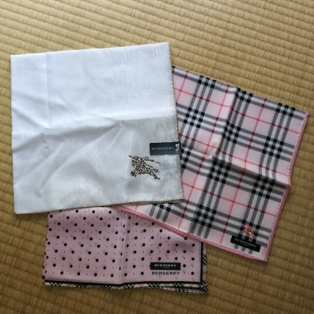 BURBERRY(バーバリー)のバーバリー　ハンカチ　3枚セット レディースのファッション小物(ハンカチ)の商品写真