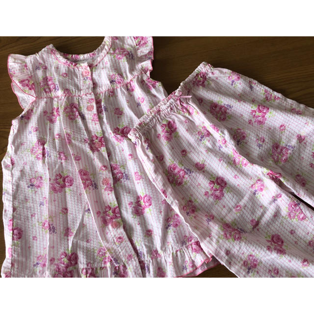 motherways(マザウェイズ)のマザウェイズのパジャマ(used品)ピンク花柄 キッズ/ベビー/マタニティのキッズ服女の子用(90cm~)(パジャマ)の商品写真