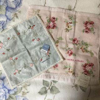 ローラアシュレイ(LAURA ASHLEY)のハンドタオル　タオルハンカチ　ローラアシュレイ　ウェッジウッド(ハンカチ)