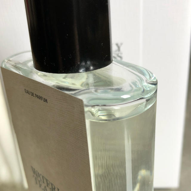 ZARA(ザラ)のZARA香水　WATERLILY TEA DRESS 90ml コスメ/美容の香水(ユニセックス)の商品写真