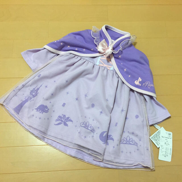 Disney(ディズニー)の新品！なりきりラプンツェルセット キッズ/ベビー/マタニティのベビー服(~85cm)(ワンピース)の商品写真