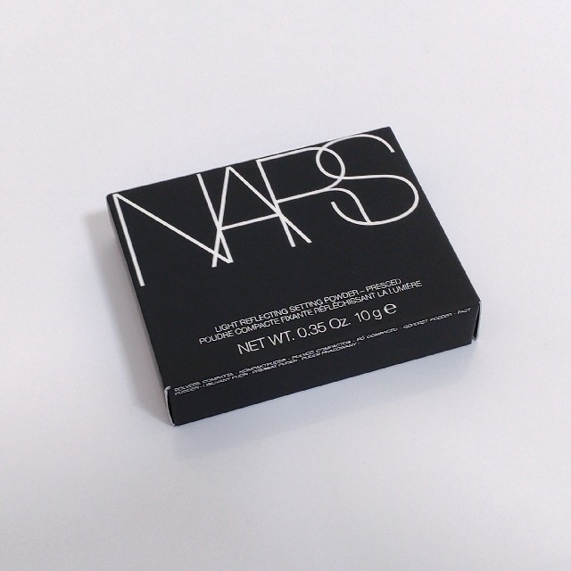 NARS(ナーズ)のNARS ライトリフレクティングセッティングパウダー プレストN 【10g】 コスメ/美容のベースメイク/化粧品(フェイスパウダー)の商品写真