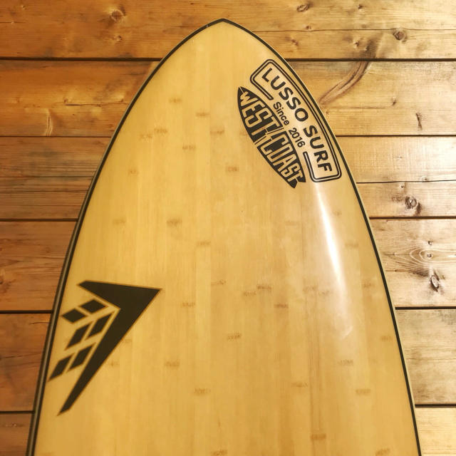 QUIKSILVER(クイックシルバー)のカリフォルニアスタイル☆ルッソサーフステッカー　ブラック　防水ステッカー　WTW スポーツ/アウトドアのスポーツ/アウトドア その他(サーフィン)の商品写真