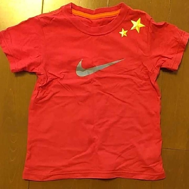 NIKE(ナイキ)のナイキ　Tシャツ　ジョーダン　105-115　スター、星 キッズ/ベビー/マタニティのキッズ服男の子用(90cm~)(Tシャツ/カットソー)の商品写真