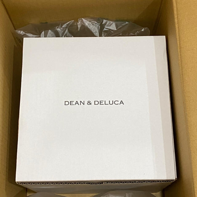 DEAN & DELUCA(ディーンアンドデルーカ)の新品未開封品❁ DEAN & DELUCA 三段重ホワイト インテリア/住まい/日用品のキッチン/食器(弁当用品)の商品写真