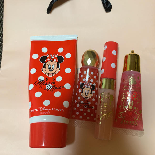 Disney ディズニー ミニー コスメ ハンドクリーム リップ リップグロスの通販 By あいあい プロフ必読 ディズニーならラクマ Disney ディズニー ミニー コスメ ハンドクリーム リップ リップグロスの通販 By あいあい プロフ必読 ディズニーならラクマ