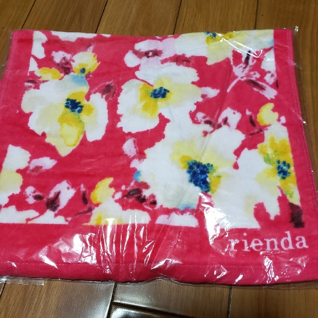 rienda(リエンダ)のrienda♡新品 フラワー柄 フェイスタオル インテリア/住まい/日用品の日用品/生活雑貨/旅行(タオル/バス用品)の商品写真