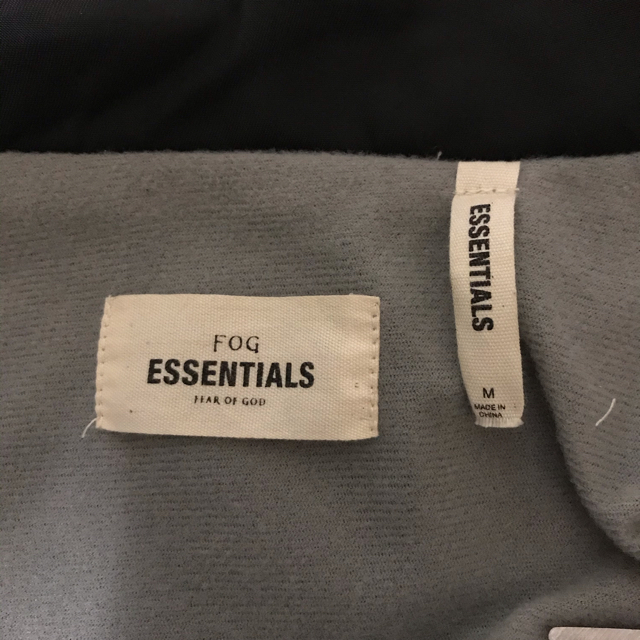 FEAR OF GOD(フィアオブゴッド)のFOG ESSENTIALS CoachesJacket コーチジャケット メンズのジャケット/アウター(ナイロンジャケット)の商品写真