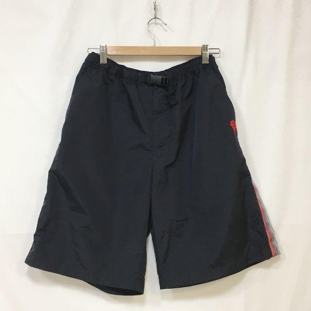 CANTERBURY(カンタベリー)の【人気】カンタベリー サイドライン ナイロン ハーフパンツ ブラック サイズXL メンズのパンツ(ショートパンツ)の商品写真