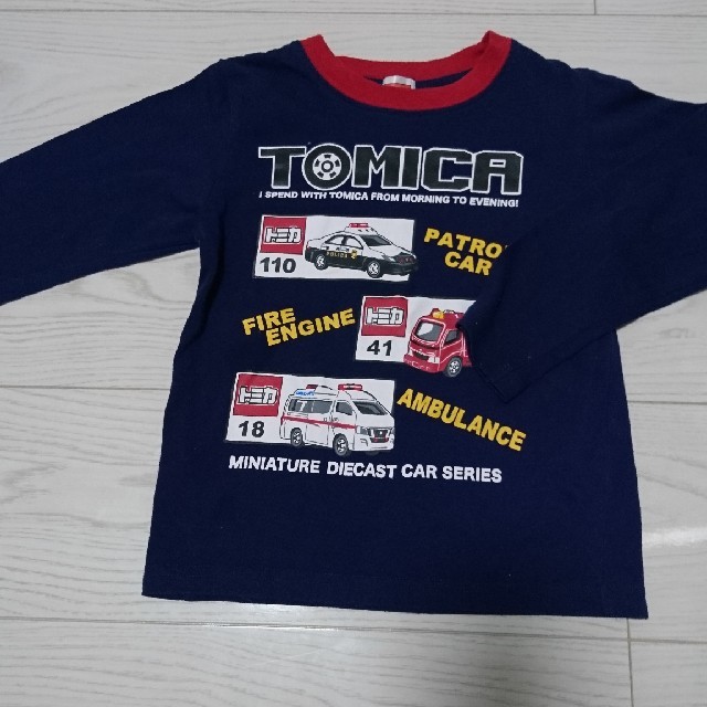 Takara Tomy(タカラトミー)のトミカ☆ロンT キッズ/ベビー/マタニティのキッズ服男の子用(90cm~)(Tシャツ/カットソー)の商品写真