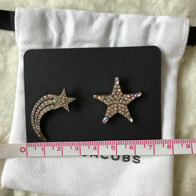 MARC JACOBS(マークジェイコブス)の非売品✨新品　未使用！　MARC JACOBS 星のバッチ(袋付き) レディースのファッション小物(その他)の商品写真