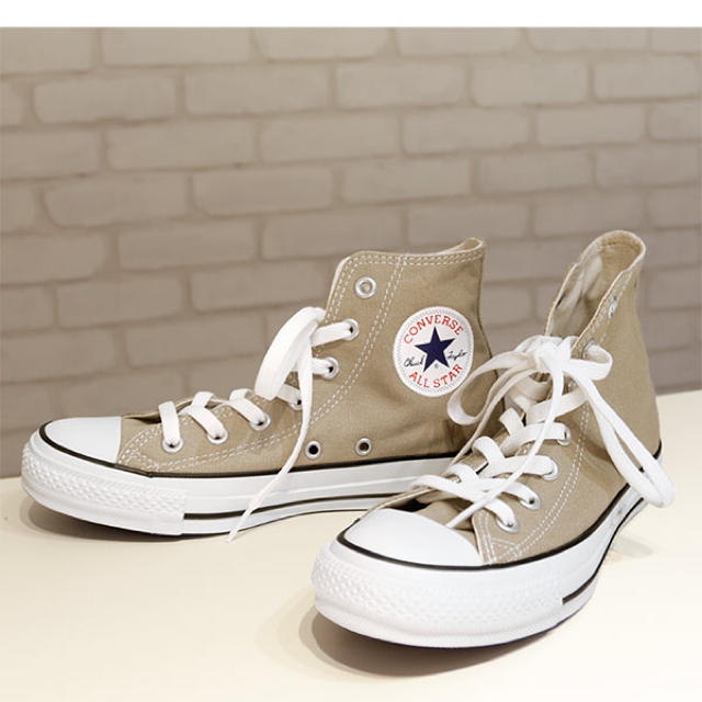 CONVERSE(コンバース)のコンバース☆ハイカットスニーカー　ベージュ レディースの靴/シューズ(スニーカー)の商品写真