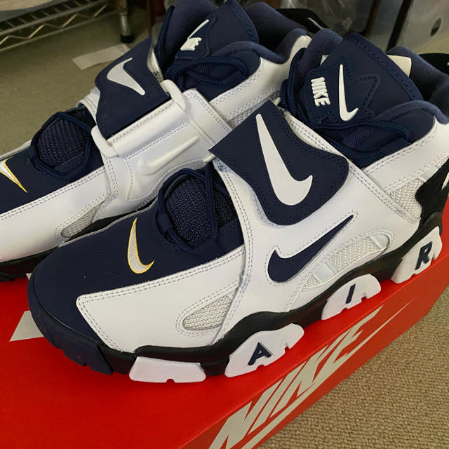 NIKE バラージ　MID NAVY 29CM