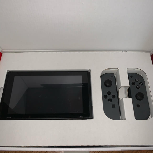 Nintendo Switch Joy-Con(L)/(R) グレー エンタメ/ホビーのゲームソフト/ゲーム機本体(家庭用ゲーム機本体)の商品写真