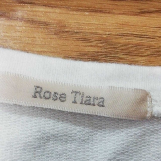 Rose Tiara(ローズティアラ)のローズティアラ◆ビジューカットソー レディースのトップス(カットソー(半袖/袖なし))の商品写真