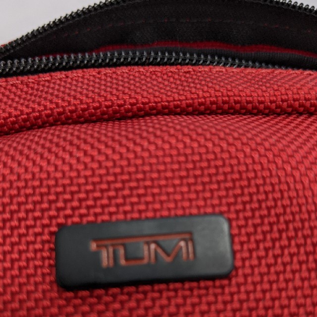 TUMI(トゥミ)のTUMI ペンケース　赤 メンズのバッグ(その他)の商品写真
