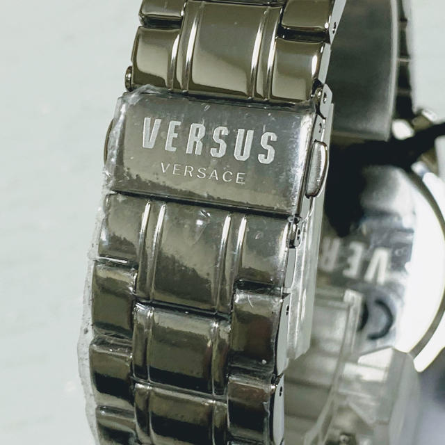 Gianni Versace(ジャンニヴェルサーチ)の◆激レア◆世界限定品◆新品 高級VERSUS VERSACE 腕時計 ネイビー メンズの時計(腕時計(アナログ))の商品写真